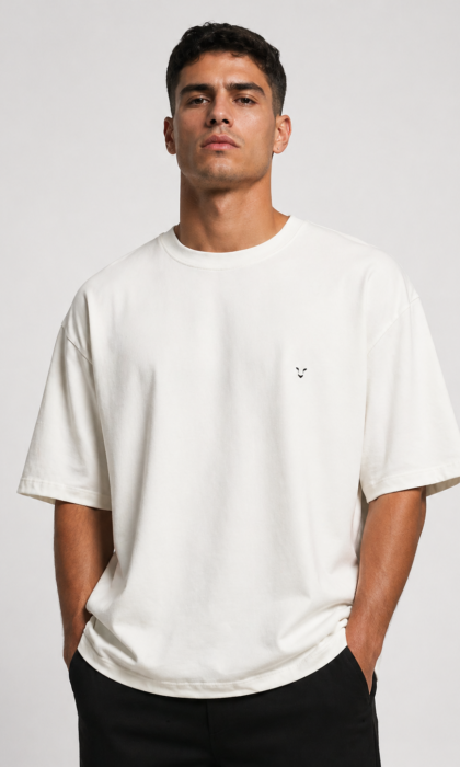 Camiseta Oversized BlackTiger Básica Off white